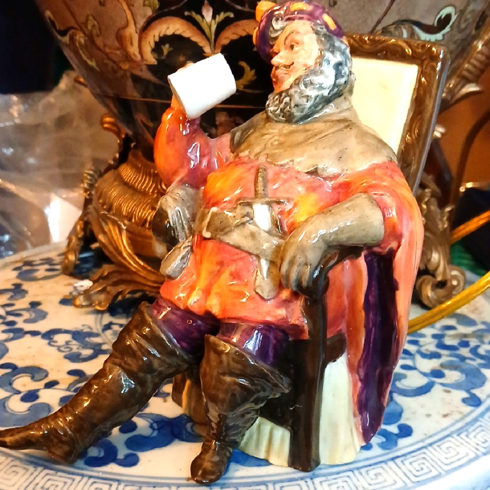 Royal Doulton HN 2162, "The Foaming Quart" Figurine